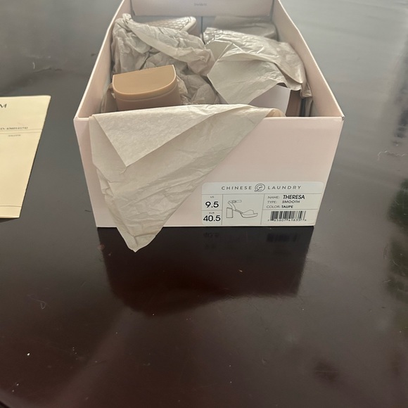 chinese laundry 9 1/2 new in box theresa smooth heels sandals - Picture 3 of 10